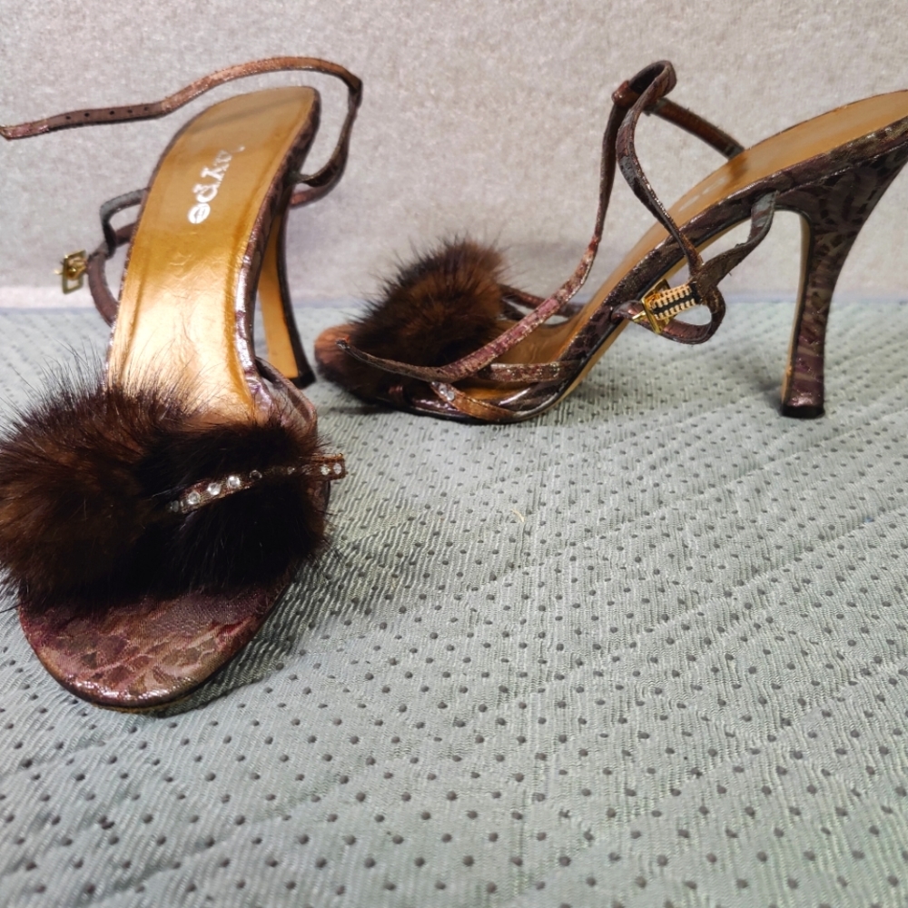 Hype harmonies heels Size 8.5